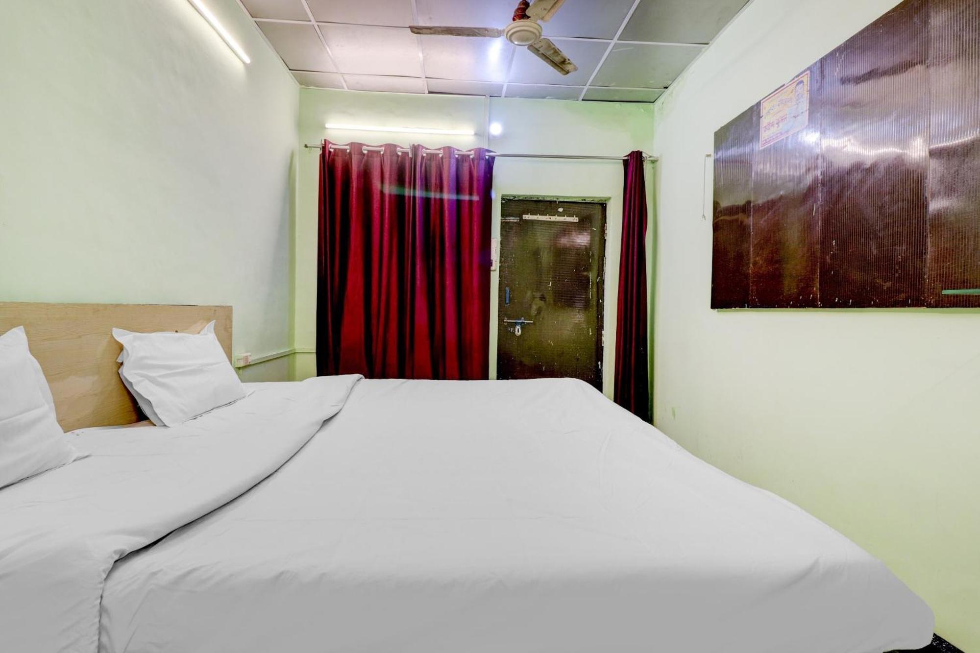 Hotel O Shree Radha Guest House Jhānsi Extérieur photo