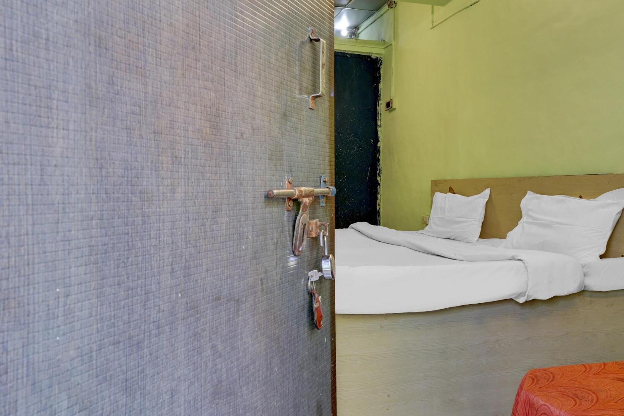 Hotel O Shree Radha Guest House Jhānsi Extérieur photo